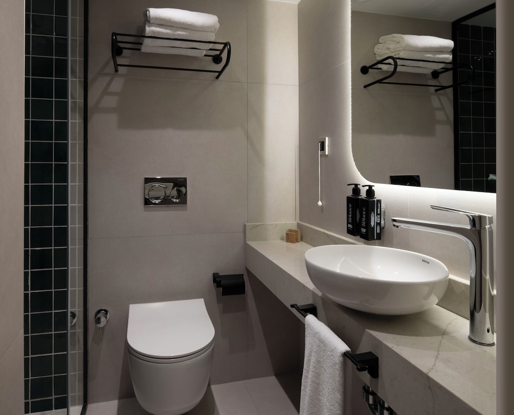 Lunet Old City Hotel 42/48
