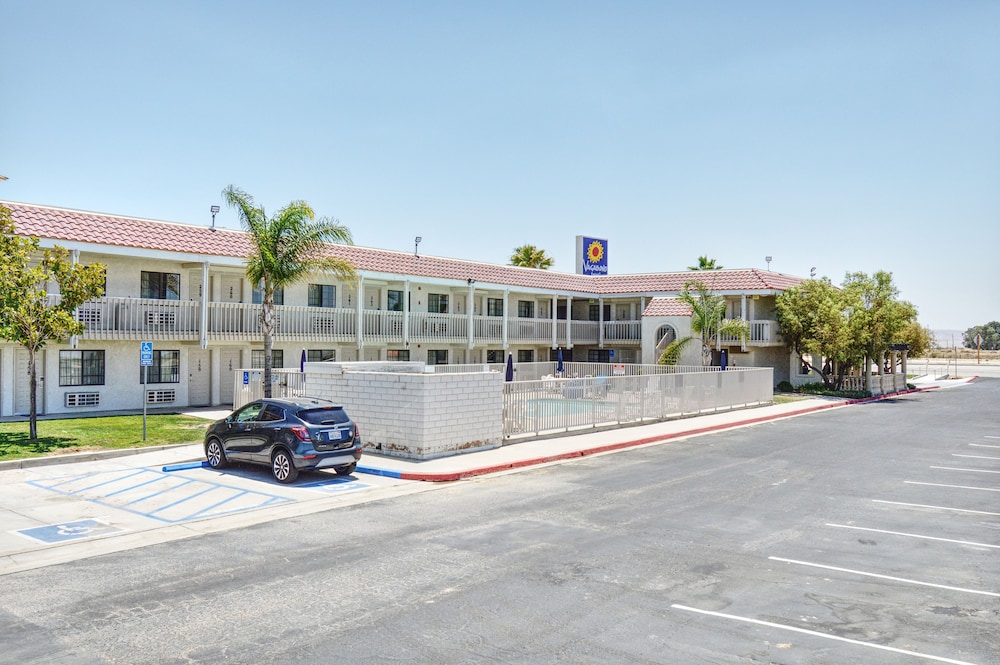 Vagabond Inn Buttonwillow North I-5 8/39
