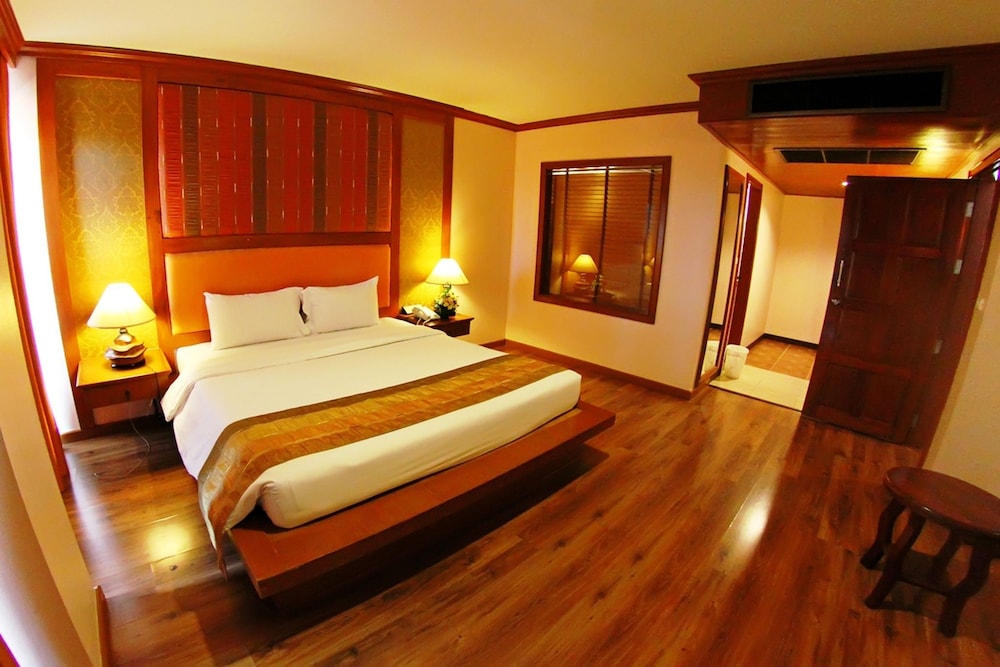 Baumanburi Hotel 33/67