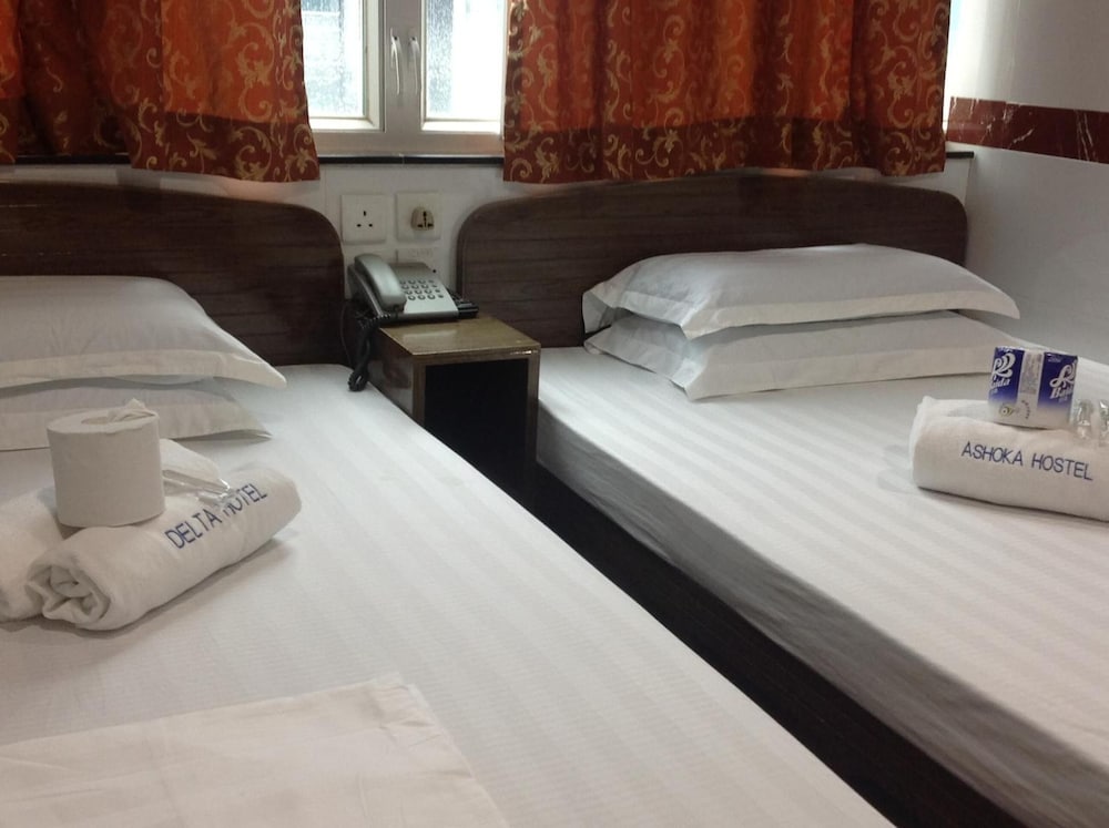 Woodstock Hostel 8/52