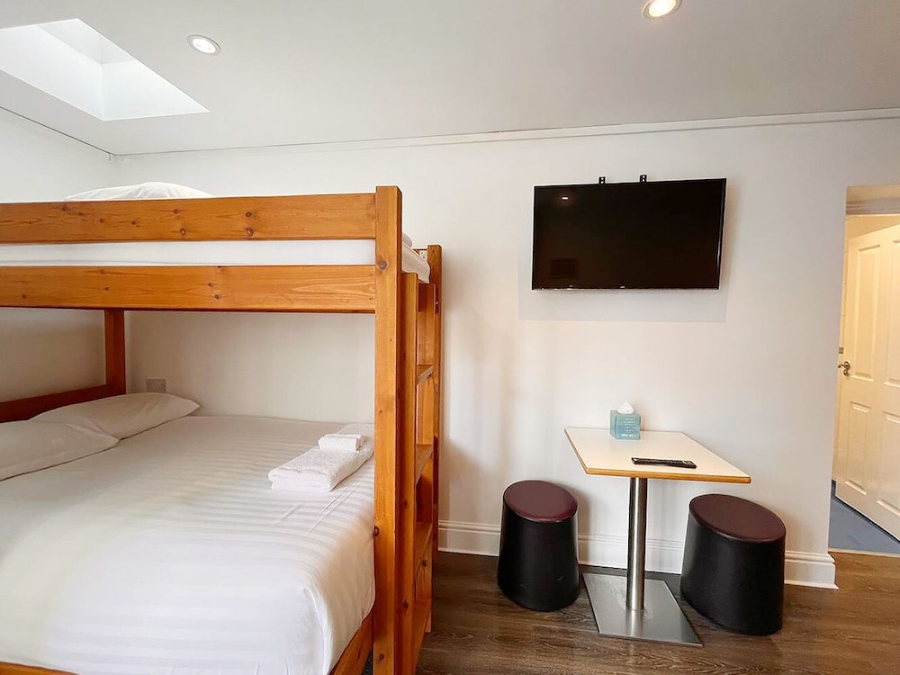 Reef Island Lodge 15/50