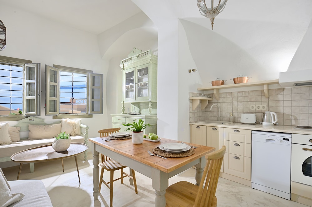 The A Collection, Oia by K and K 32/50