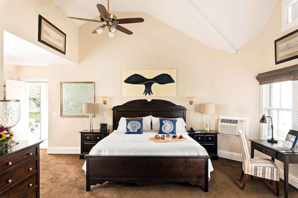 Crowne Pointe Historic Inn Spa 65/75