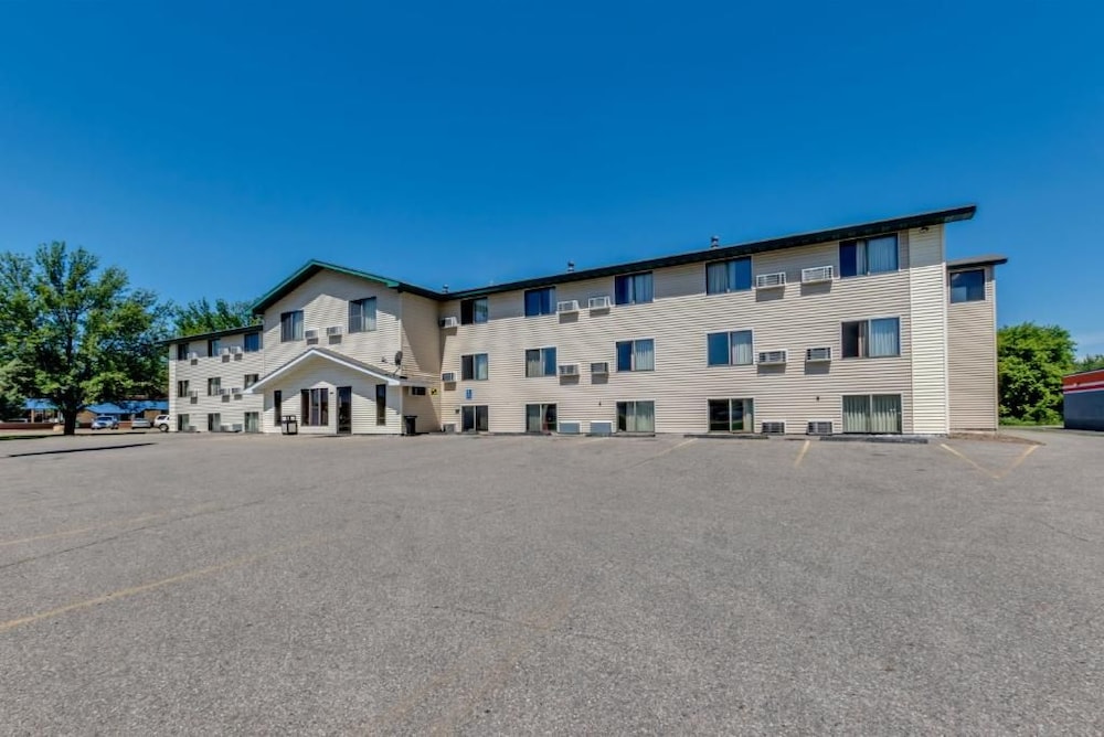Motel6 Albert Lea, MN 53/59