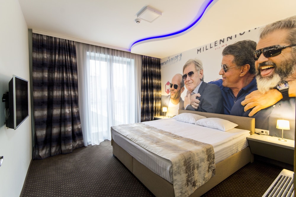 Hollywoodland Wellness And Spa Hotel 12/66