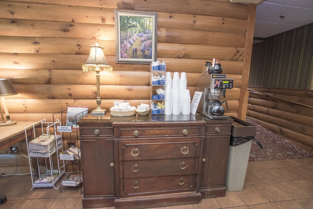 Lake Chatuge Lodge 10/42
