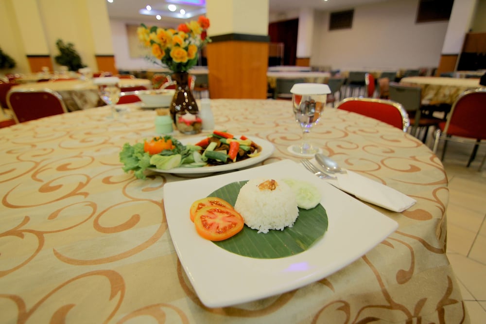 University Hotel 39/47