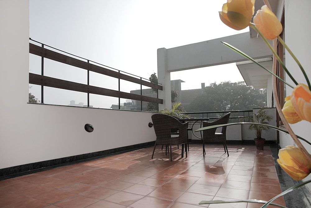 Ahuja Residency Gurgaon 39/50
