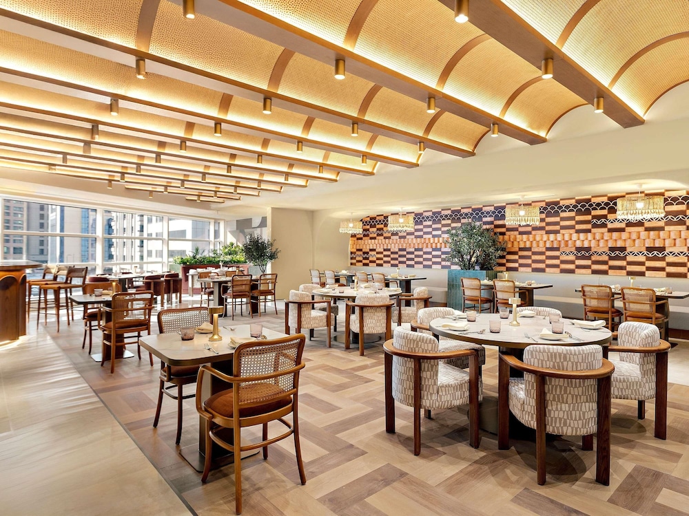 MERCURE ABU DHABI DOWNTOWN 43/58