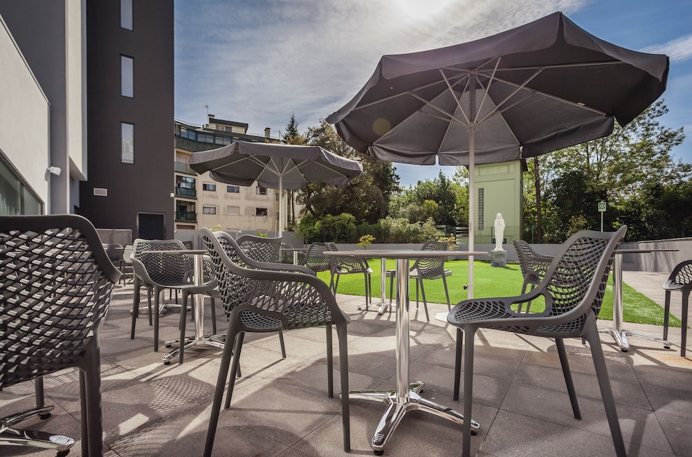 Essence Inn Marianos 52/67