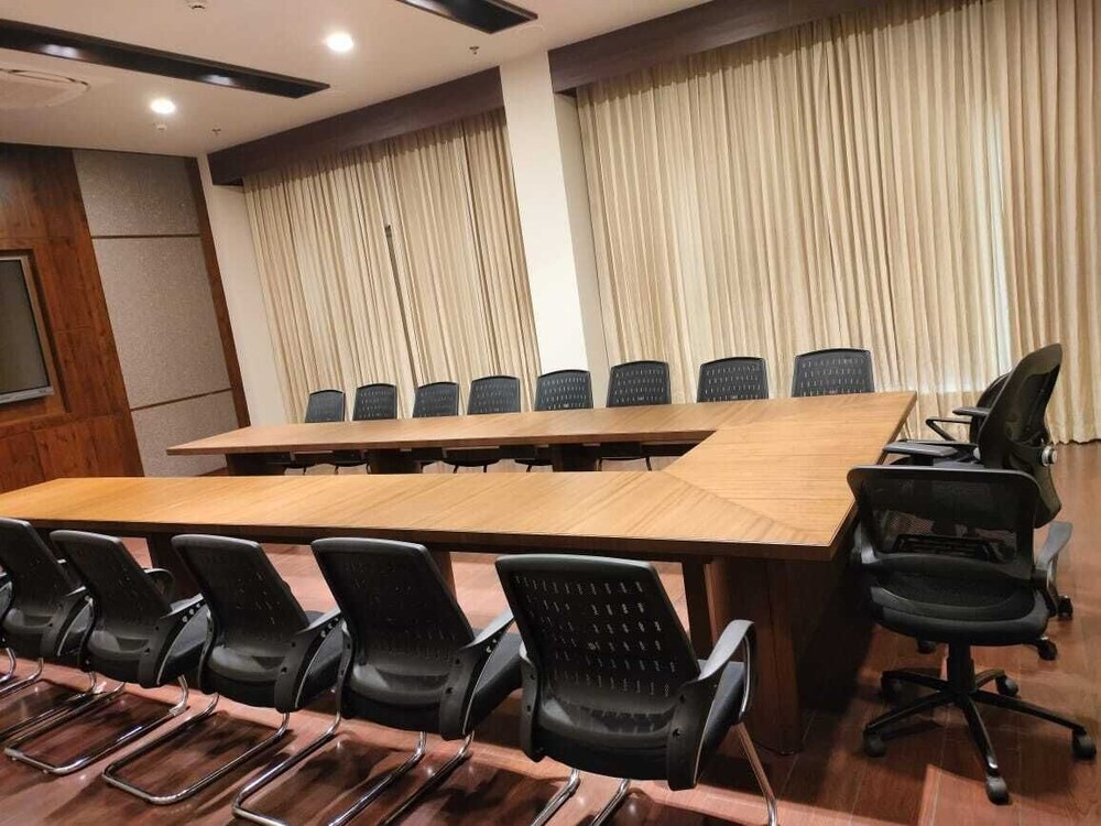 Hotel Pahadi 22/25