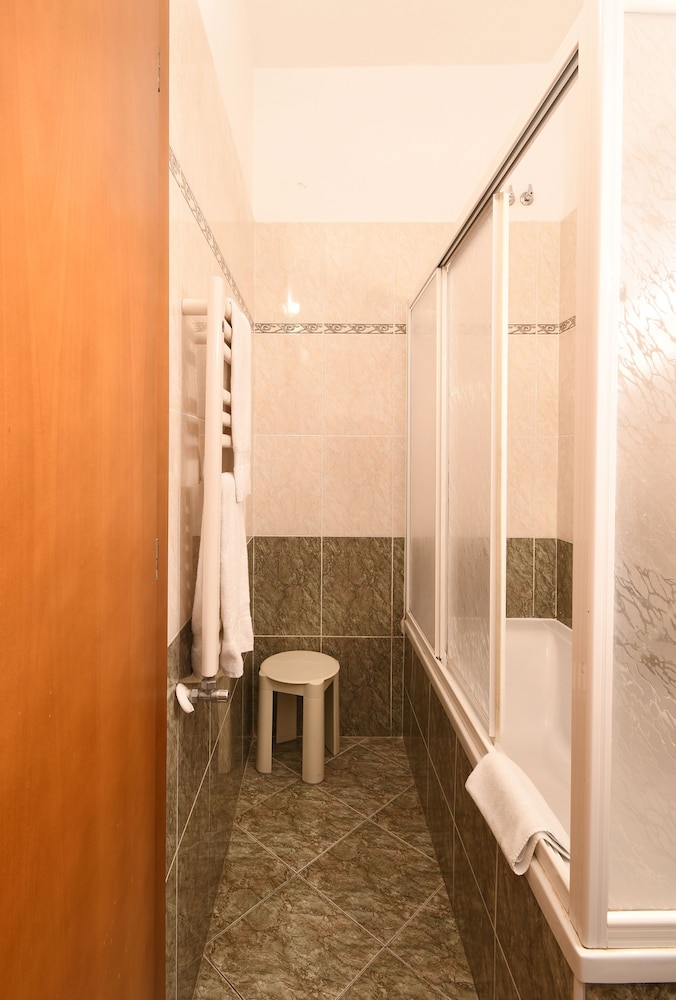 Hotel Cavour 58/58