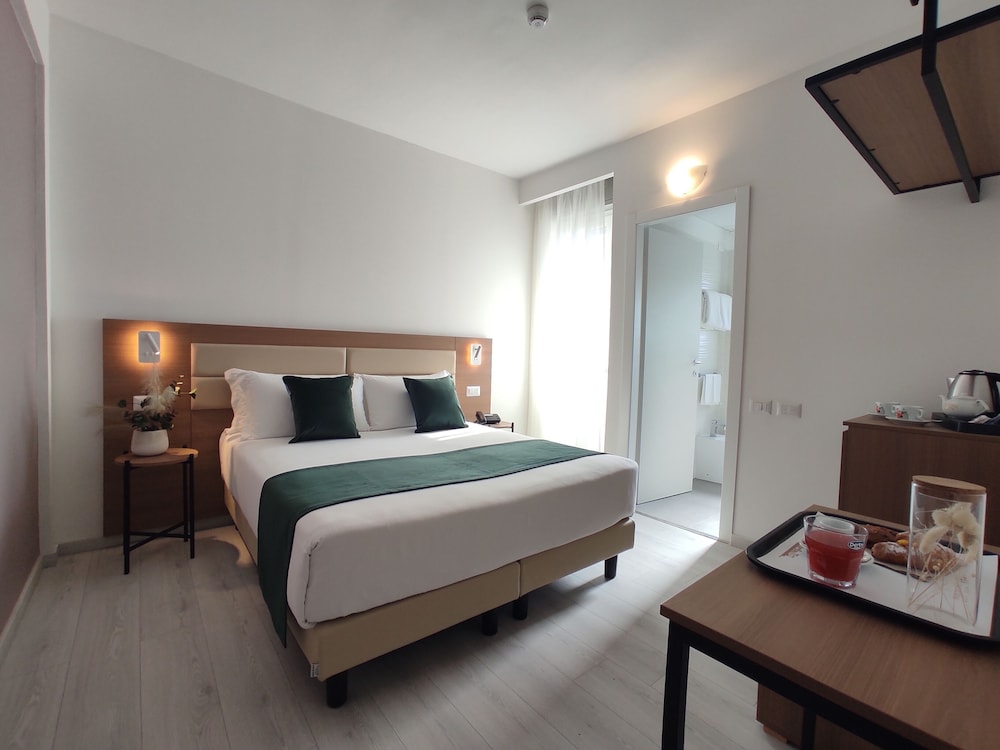 Massimi City Garden Hotel 15/58