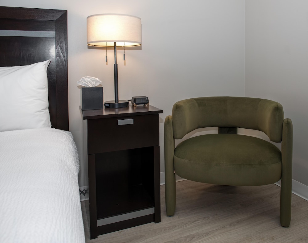 Travel Inn Suites Innisfail 20/46