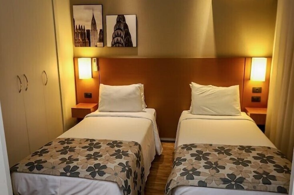 SUPERIOR, SUITE, TWIN BEDS