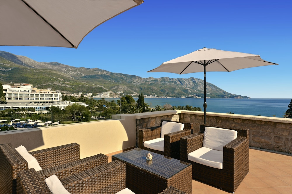 Iberostar Waves Bellevue 59/74