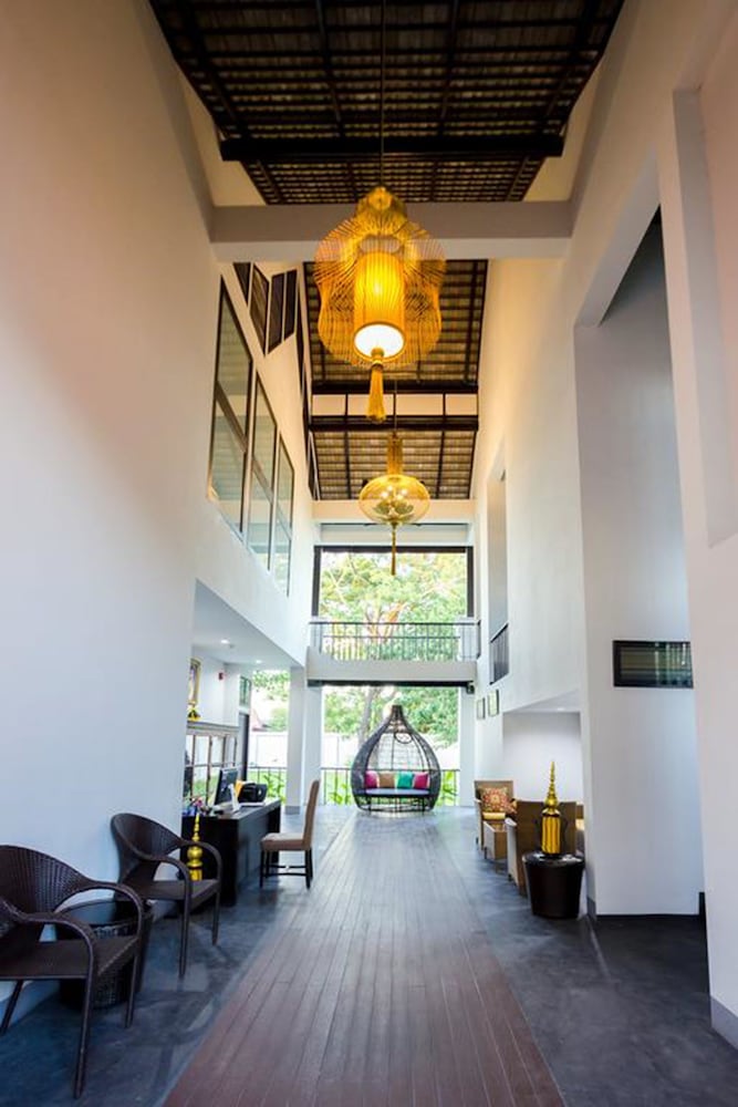 Jamadevi Hotel 15/91