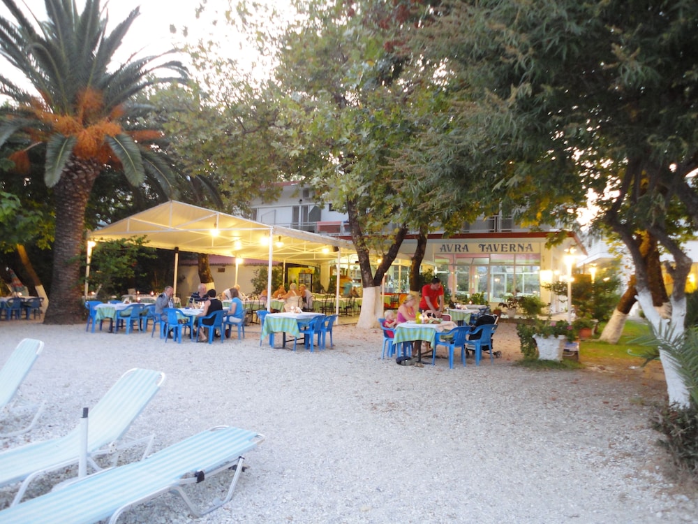 Avra Beach Hotel 41/55