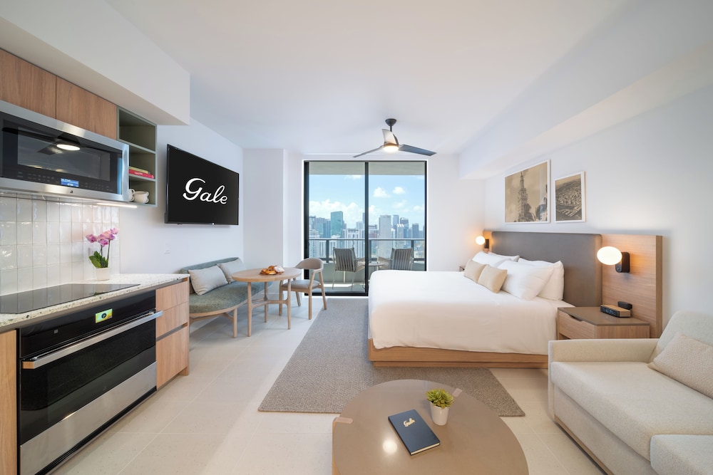 Skyline, Residence, Studio, King Bed, Balcony, Kitchen