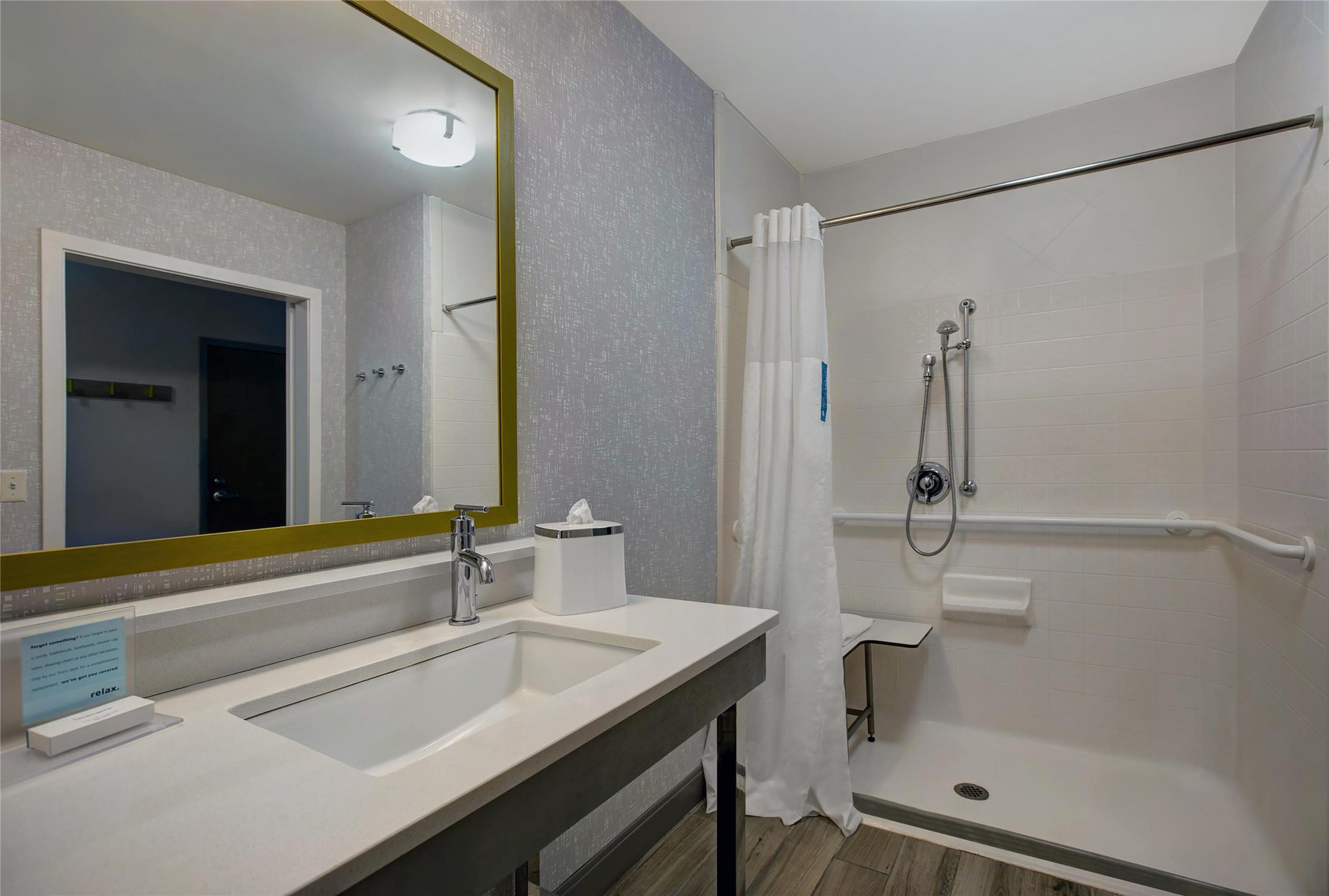 Hampton Inn Westfield 45/45