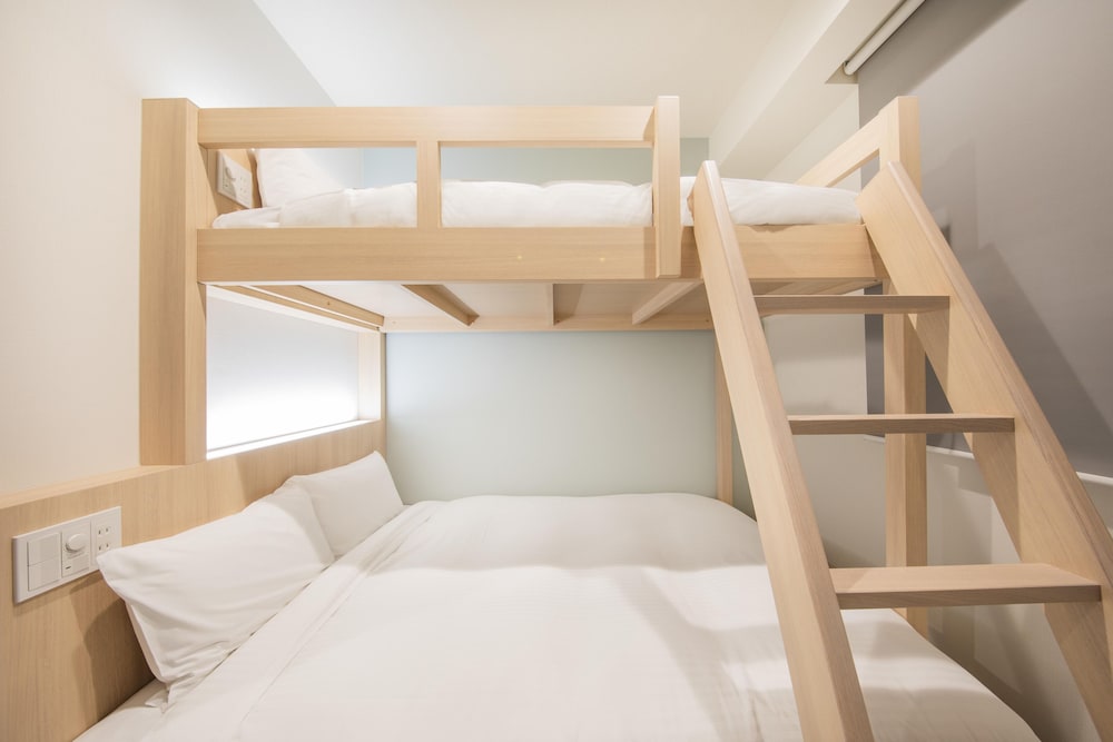 ROOM, BUNK BED