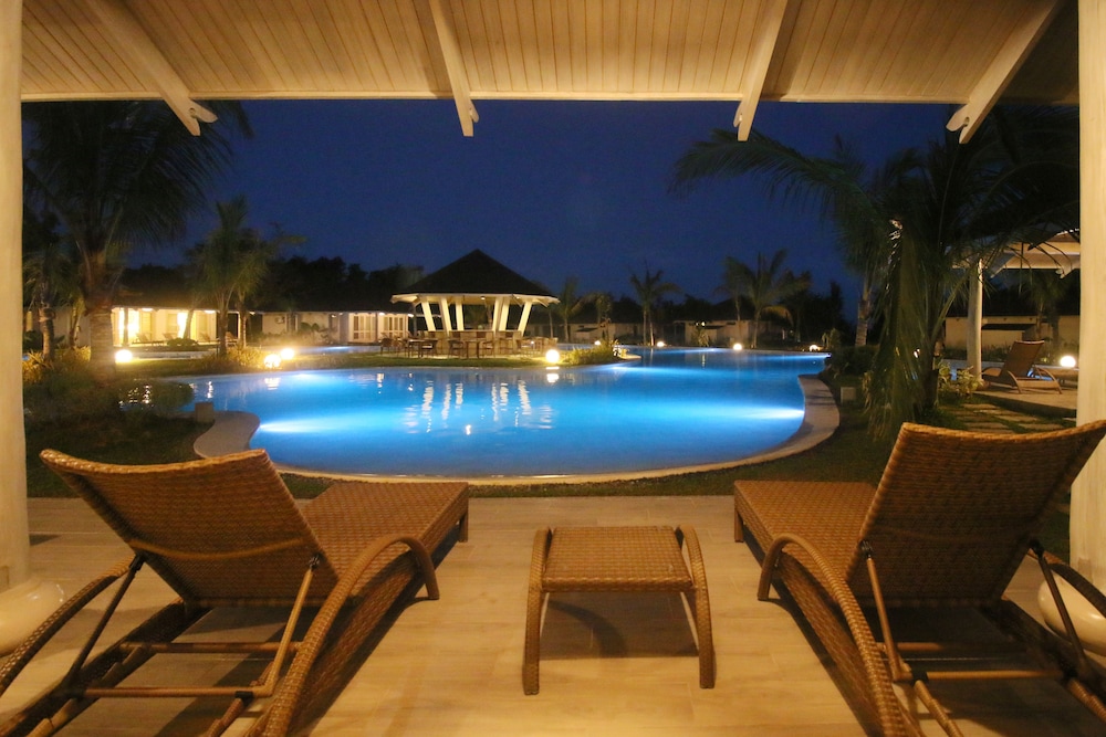 Bohol Shores 46/50