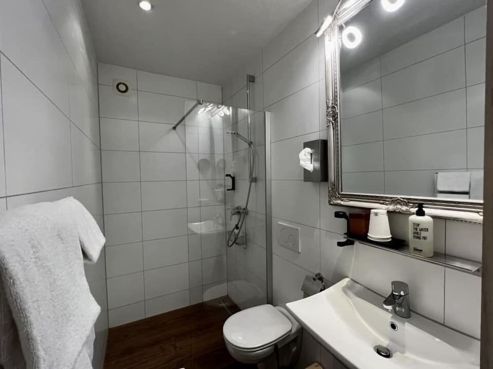 HOTEL SCHWARZER BOCK 48/50