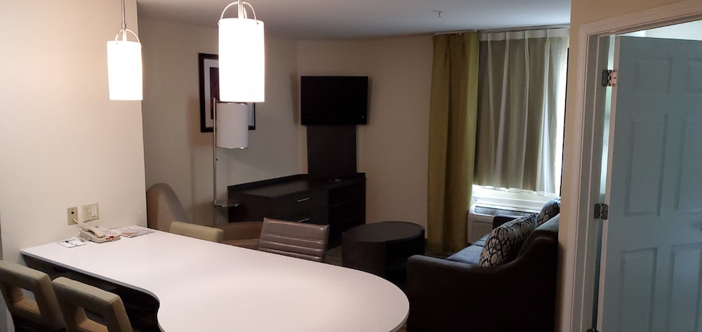 Candlewood Suites Houston Medical Center 20/72