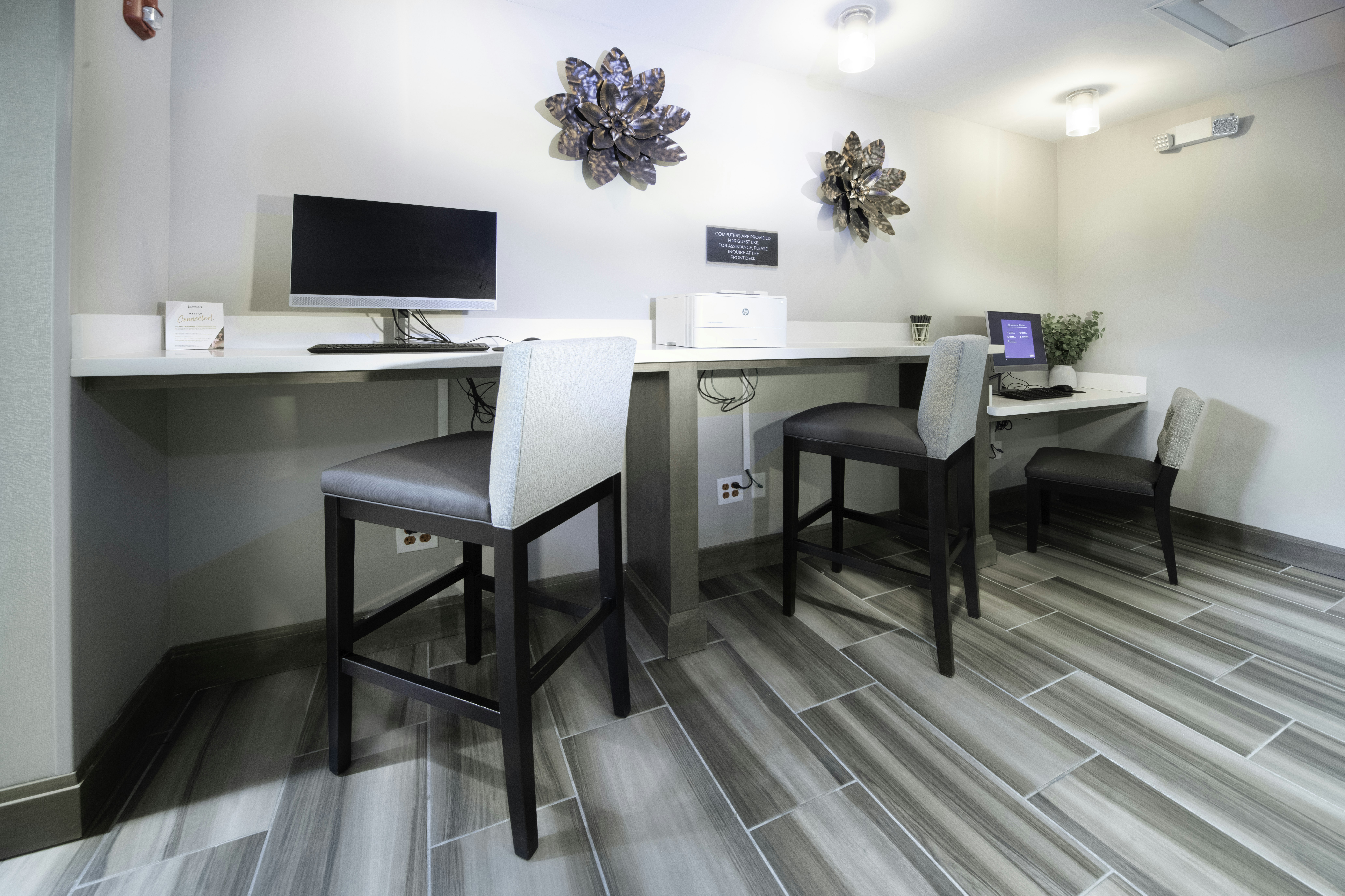 Staybridge Suites Summerville 42/48