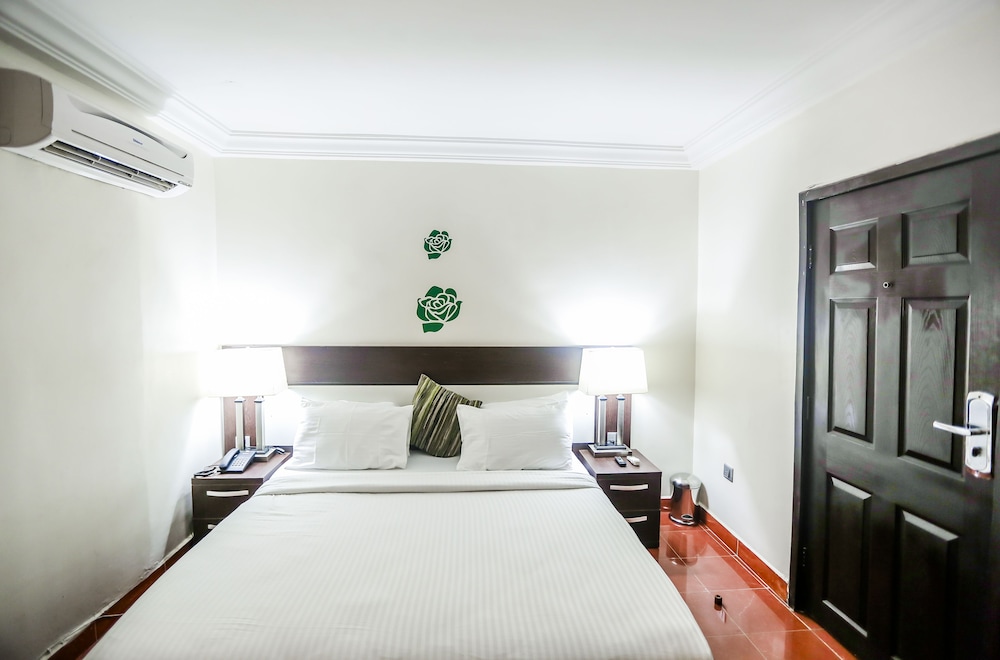 Tranquil Mews Hotel 5/31