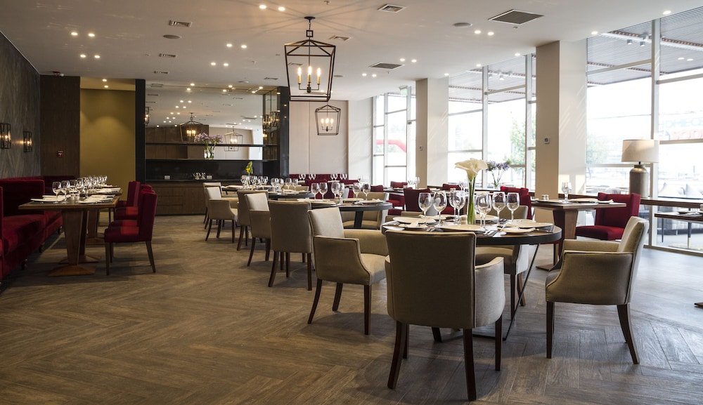 Hotel Parada Linares 36/50