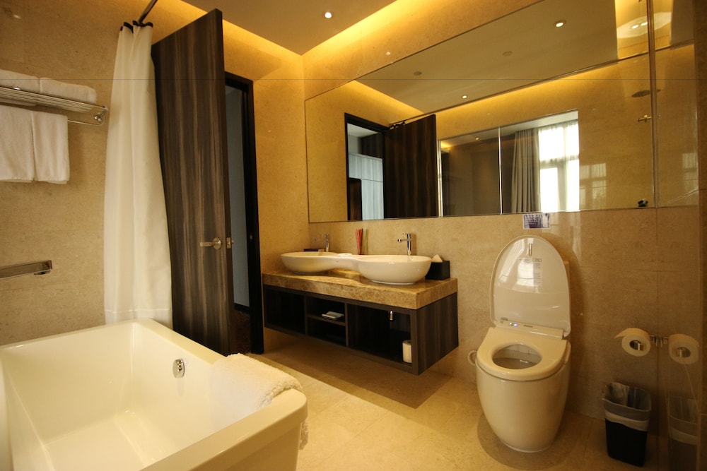 Aqueen Hotel Paya Lebar 32/32
