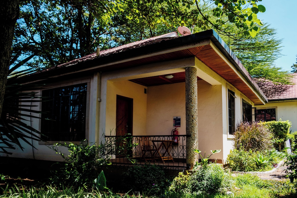 Falcon Heights Hotel in NANYUKI