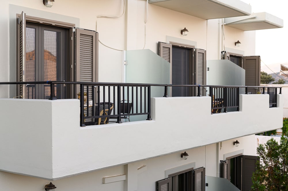 Avra Hotel 37/44