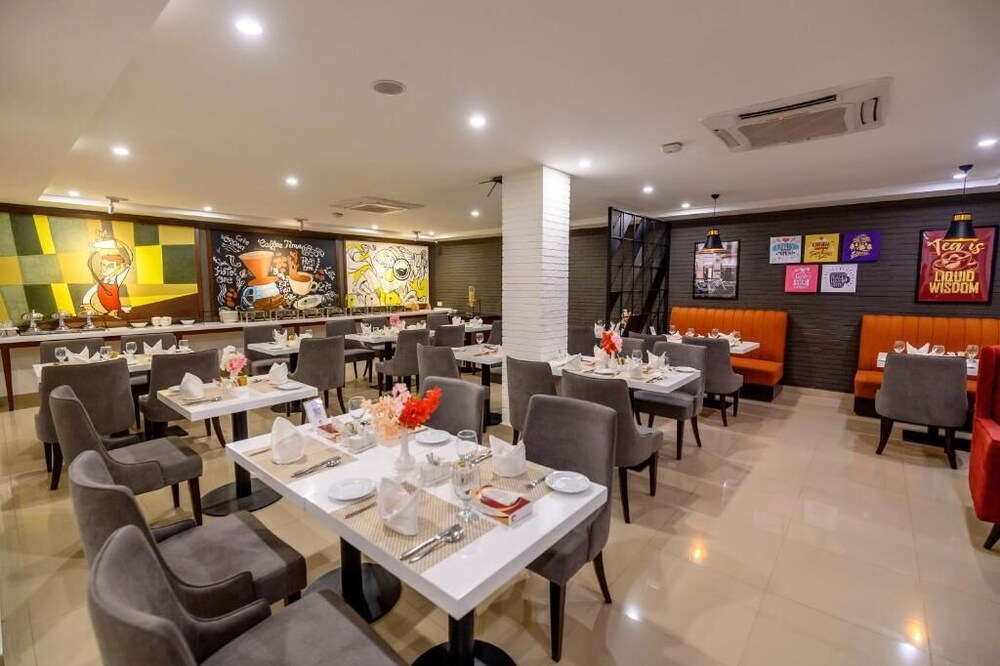 Hotel One Sahiwal 33/50