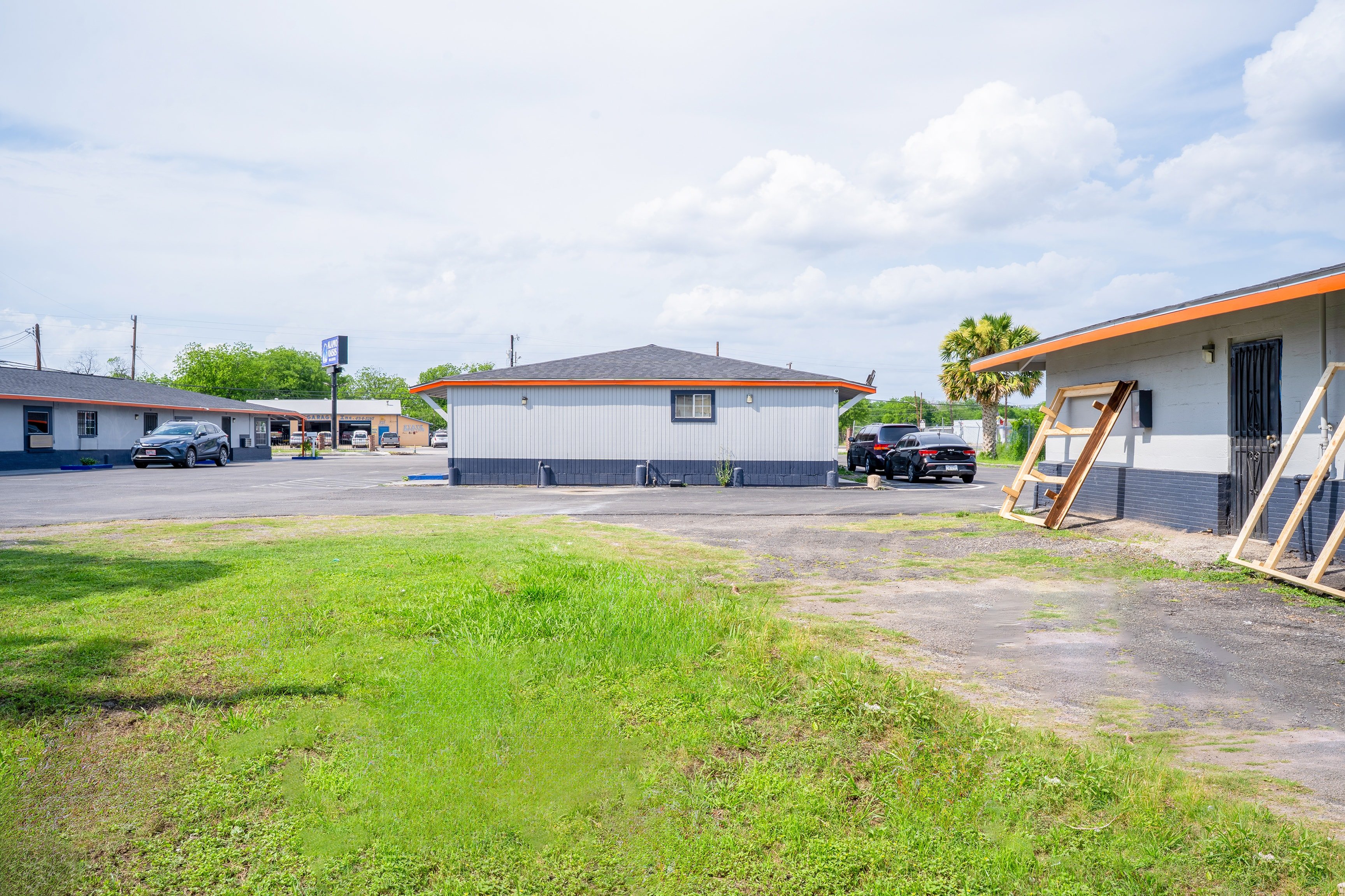 Alamo Oasis Inn and Suites By OYO San Antonio 52/53