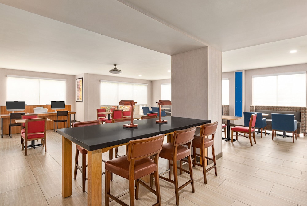 Holiday Inn Express Vero Beach West I 95 28/39
