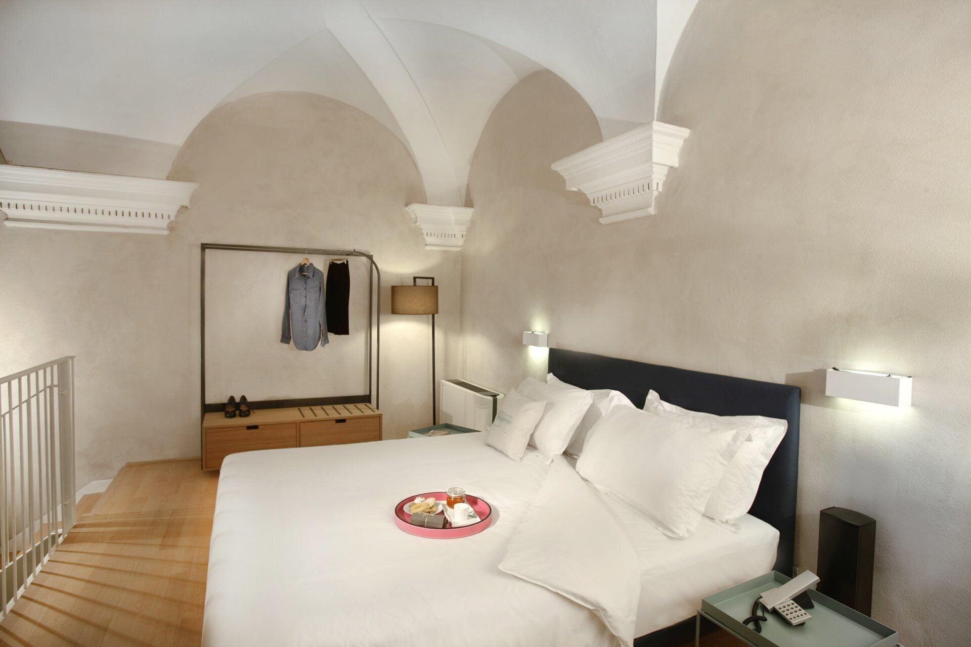 DELUXE, SUITE, CITY VIEW