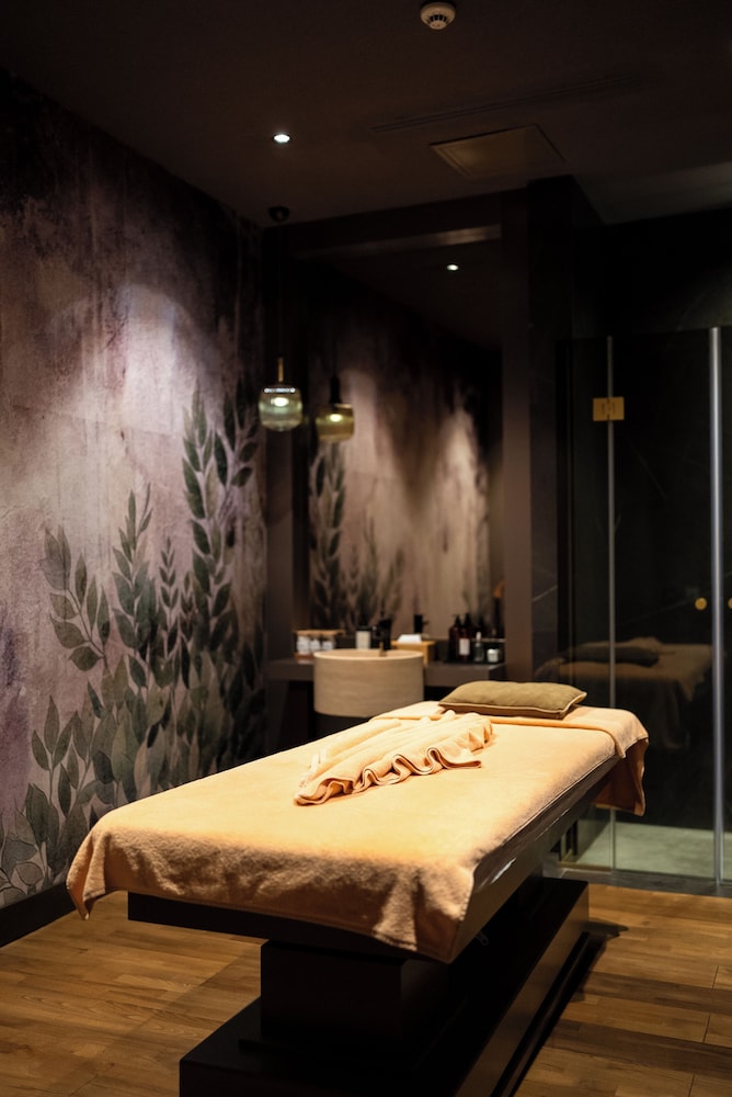 Delta Hotels By Marriott Istanbul Levent 40/70