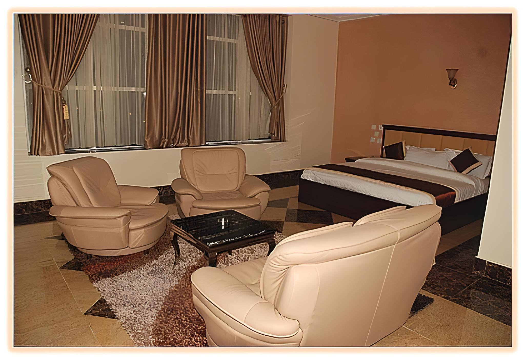 Newton Park Hotels & Resort 6/8