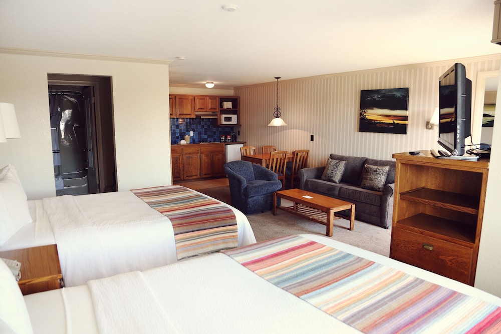 Coachman Inn Suites 46/64