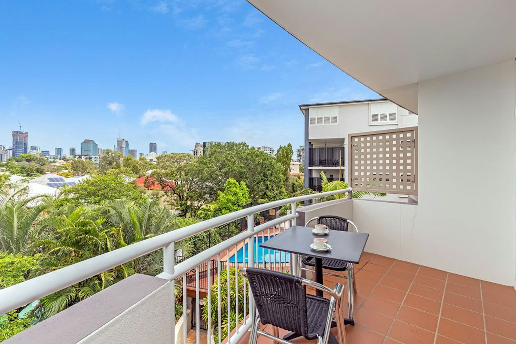 THE WELLINGTON APARTMENT HOTEL 27/48