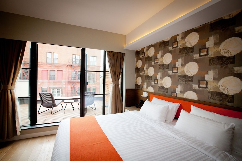 PENTHOUSE, KING BED, PATIO, TERRACE