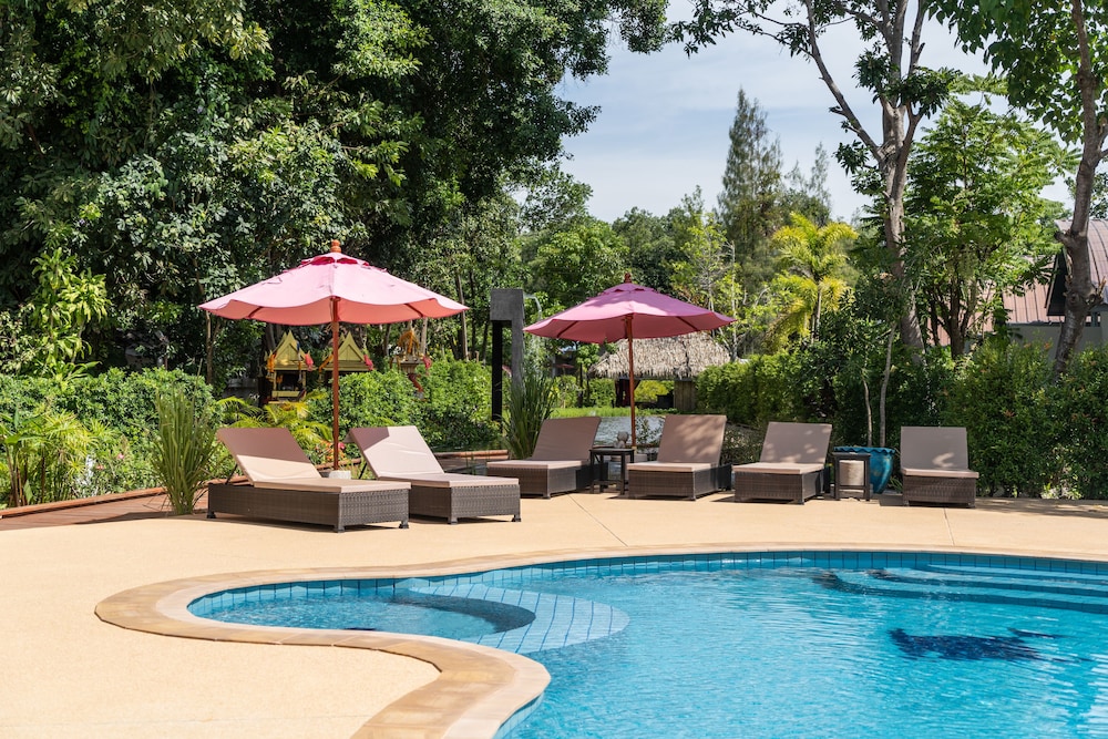 Adarin Beach Resort (ex New Lapaz Villa) 58/65