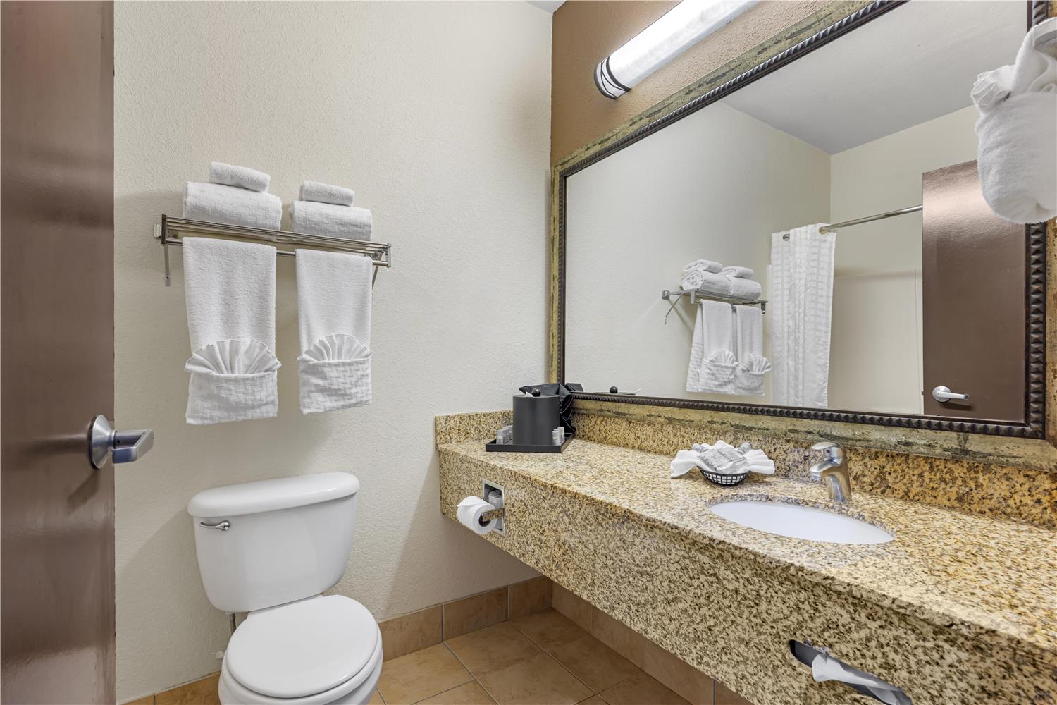 غرفة بسريرين كوين يُسمح فيها بالحيوانات الأليفة، Best Western Woodburn 3/3