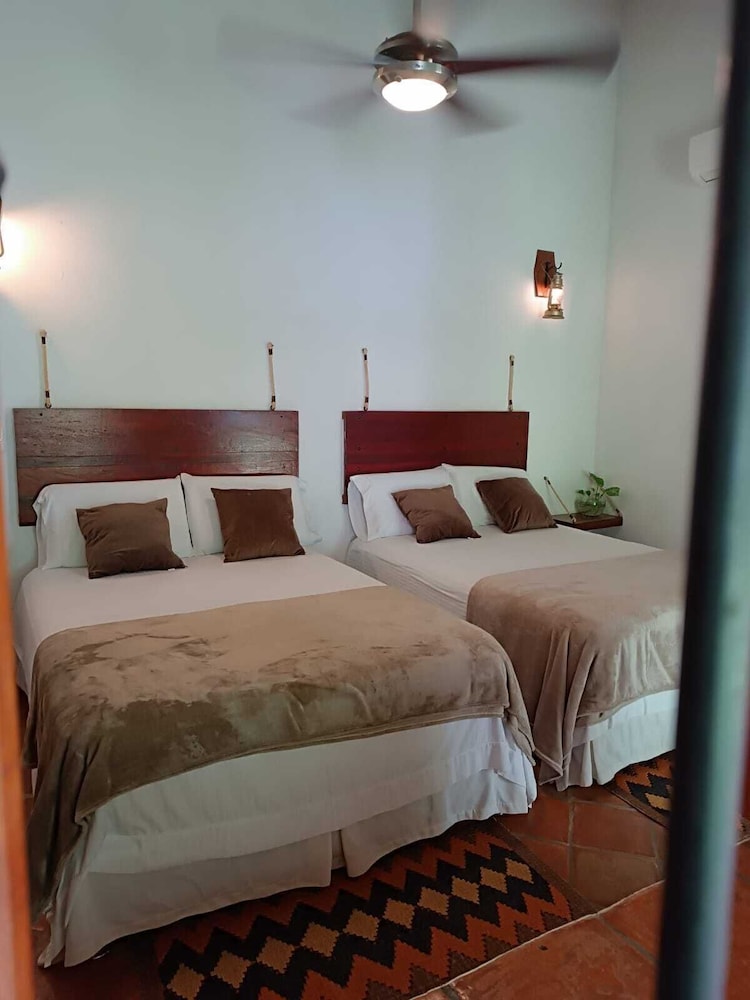 BOHEMIA HOTEL BOUTIQUE 10/50
