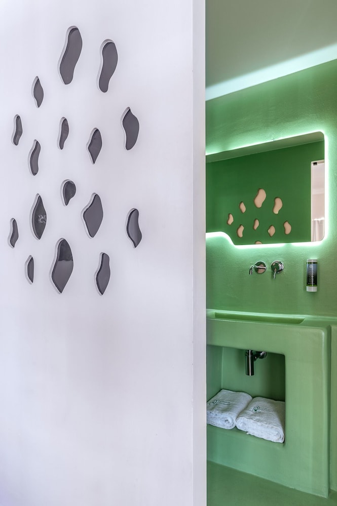 Lofus Bio Suites 2/50