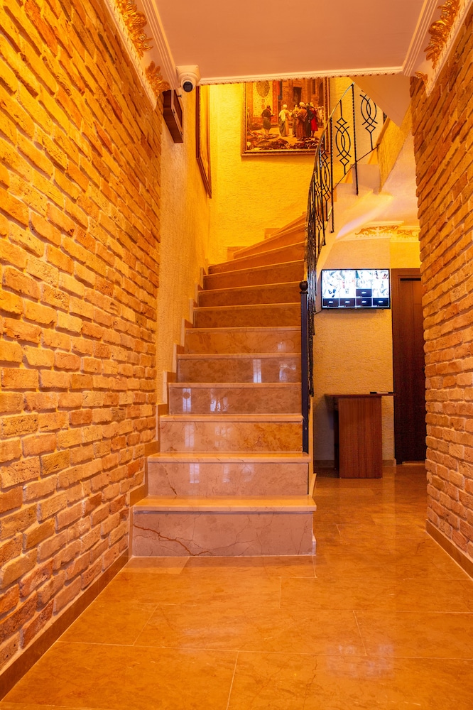 Sayina Hotel 32/50