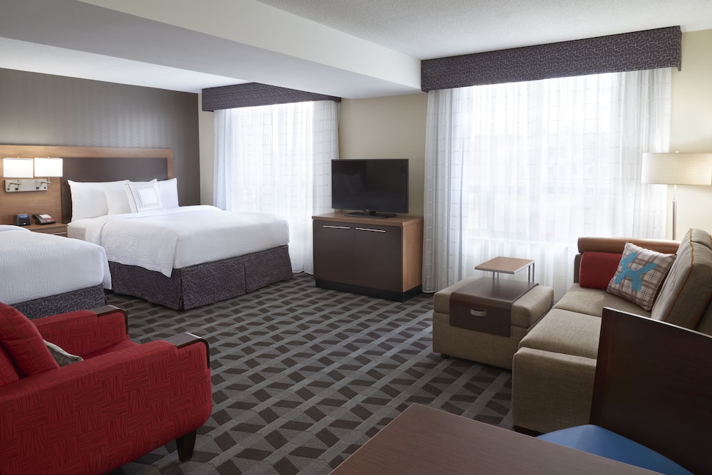 Towneplace Suites By Marriott Windsor 11/31