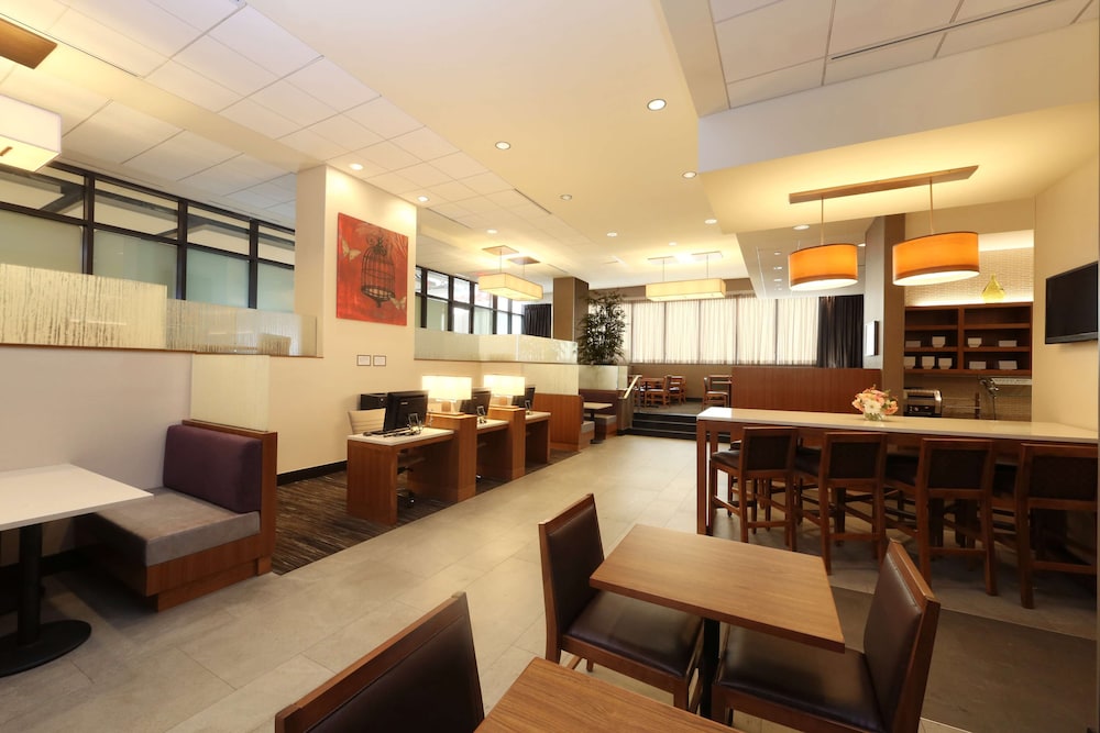 Hyatt Place Flushing Laguardia Airport 42/58